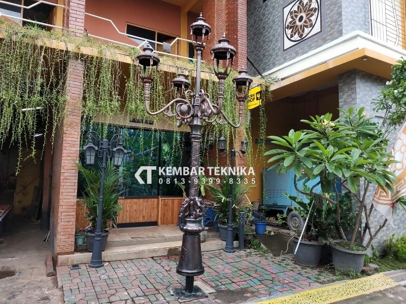 Tiang Lampu Jalan Medan