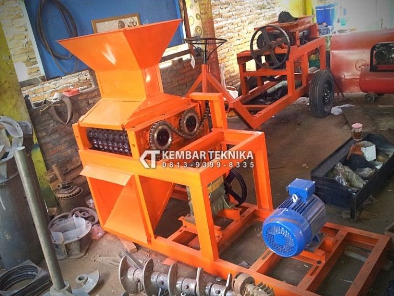 Mesin Pencetak Briket Otomatis